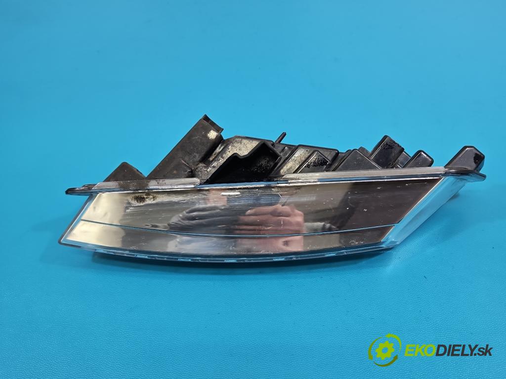 Renault Clio IV 2012-2020 1.2 16V 73 HP manual 54 kW 1149 cm3 5- Svetlo: prevádzky pravé 266007864R