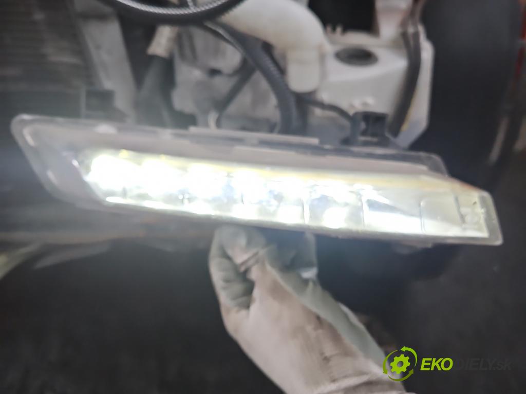 Renault Clio IV 2012-2020 1.2 16V 73 hp manual 54 kW 1149 cm3 5- Světlo provozu denně pravé 266007864R