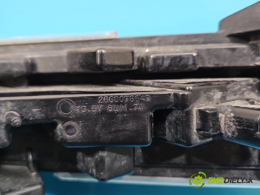 Renault Clio IV 2012-2020 1.2 16V 73 HP manual 54 kW 1149 cm3 5- Svetlo: prevádzky pravé 266007864R