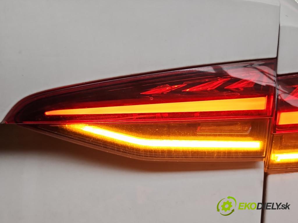 Skoda Octavia IV 2019- 2.0 tdi 116 HP manual 85 kW 1968 cm3 5- svetlo / reflektor zadné pravé 5E7945308A (Kľučka dverí ostatné)