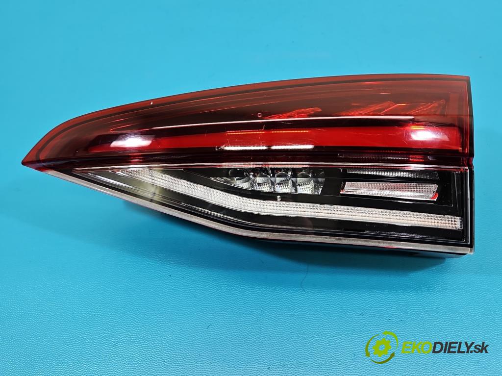 Skoda Octavia IV 2019- 2.0 tdi 116 HP manual 85 kW 1968 cm3 5- svetlo / reflektor zadné pravé 5E7945308A (Kľučka dverí ostatné)