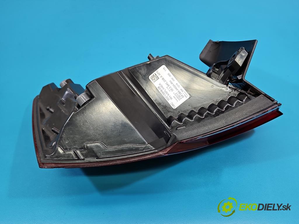 Skoda Octavia IV 2019- 2.0 tdi 116 HP manual 85 kW 1968 cm3 5- svetlo / reflektor zadné pravé 5E3945208A (Kľučka dverí ostatné)