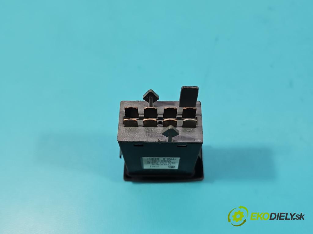 Skoda Superb I 2001-2008 1.9 tdi 131 HP automatic 96 kW 1896 cm3 4- prepínač světla: pohotovosť: 3U0953235D