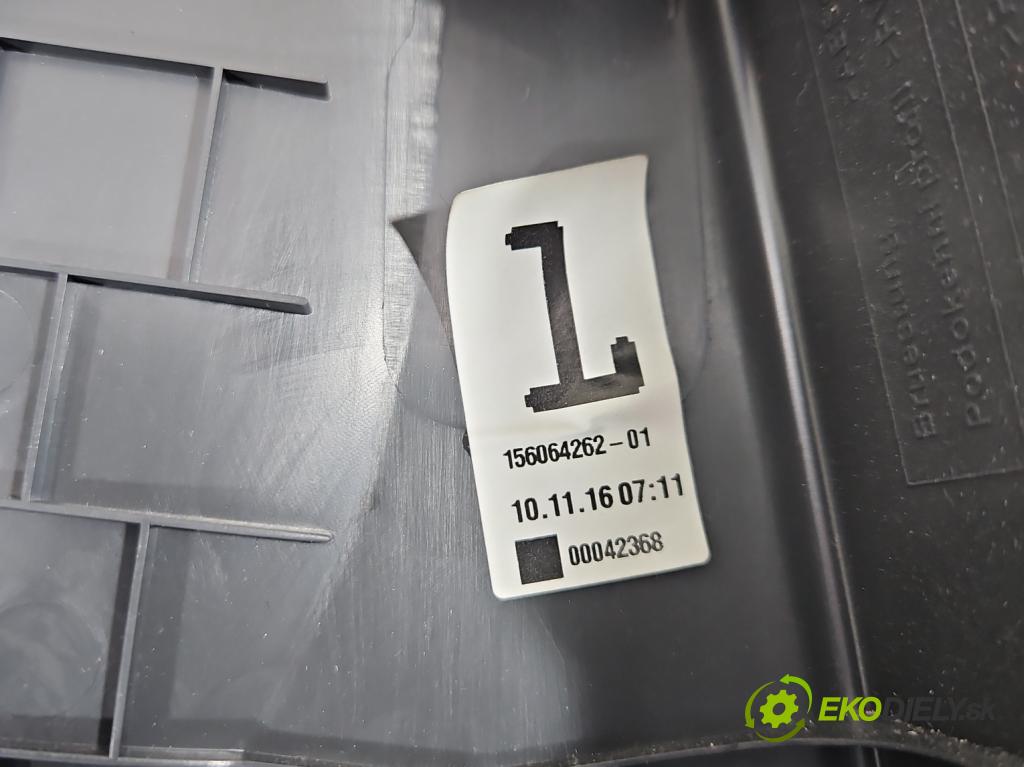 Skoda Octavia III 2013- 1.4 TSI 150 HP manual 110 kW 1395 cm3 5- Čalounictví: dvere predné ľavé