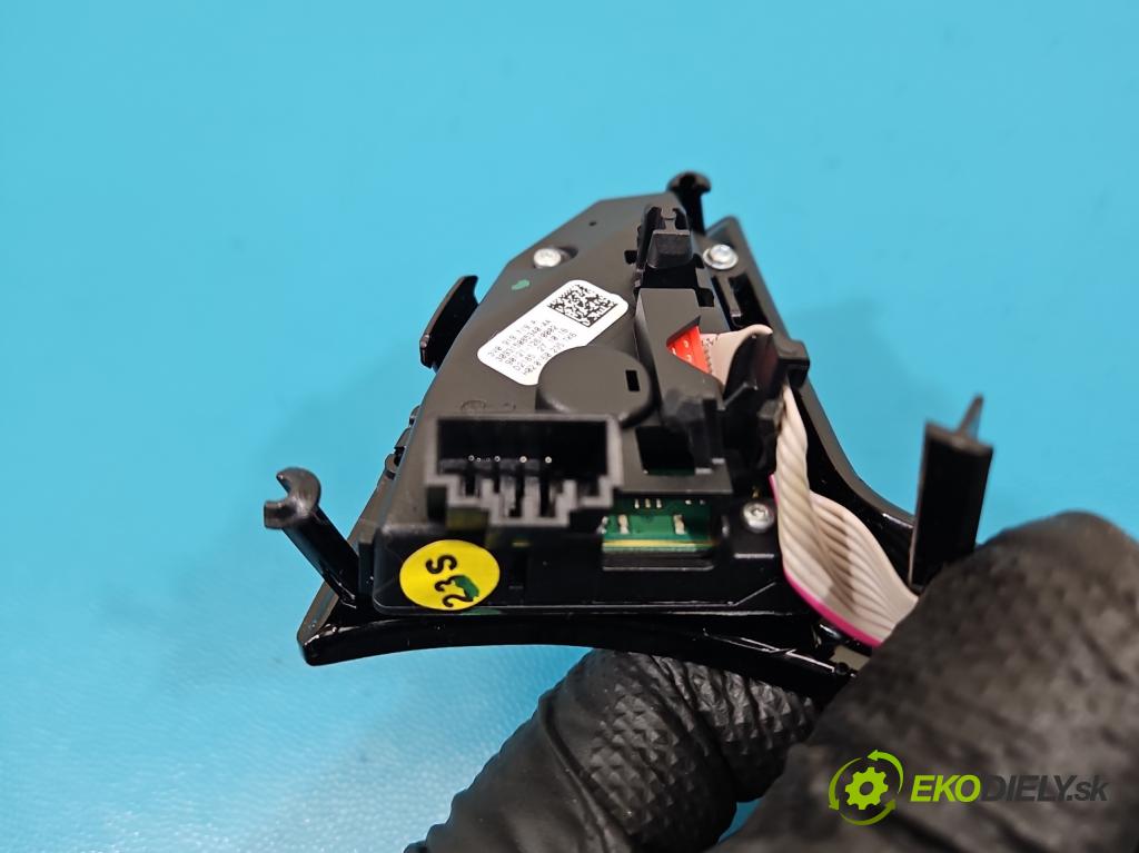 Skoda Octavia III 2013- 1.4 TSI 150 hp manual 110 kW 1395 cm3 5- Přepínač multifunkční: řízení: 5E0419685A (Páčky pod volantem)