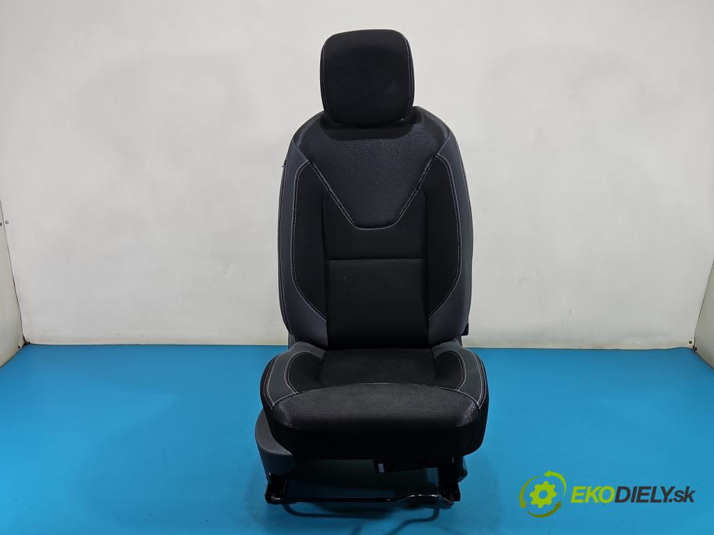 Renault Clio IV 2012-2020 1.2 16V 73 HP manual 54 kW 1149 cm3 5- Sedačka pravý  (Sedadlo)