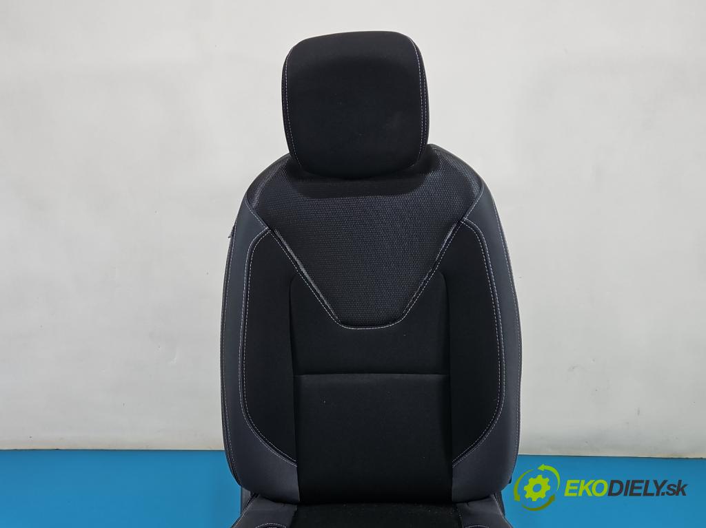 Renault Clio IV 2012-2020 1.2 16V 73 HP manual 54 kW 1149 cm3 5- Sedačka pravý (Sedadlo)
