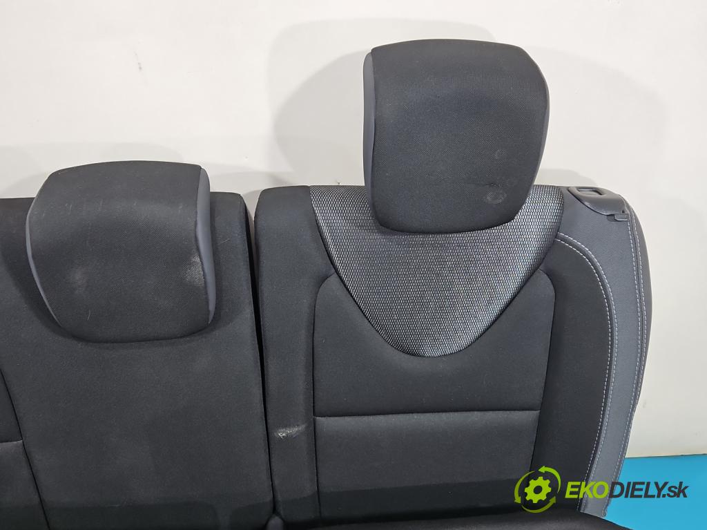 Renault Clio IV 2012-2020 1.2 16V 73 HP manual 54 kW 1149 cm3 5- Pohovka: zadné (Sedadlo)