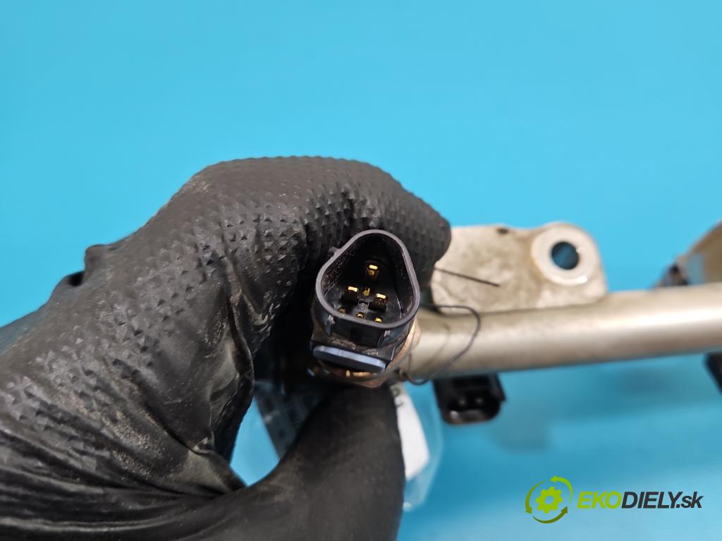 Mitsubishi Eclipse Cross  1.5 T 163 HP manual 120 kW 1499 cm3 5- vstrek 1465A546 (Vstrekovač paliva)