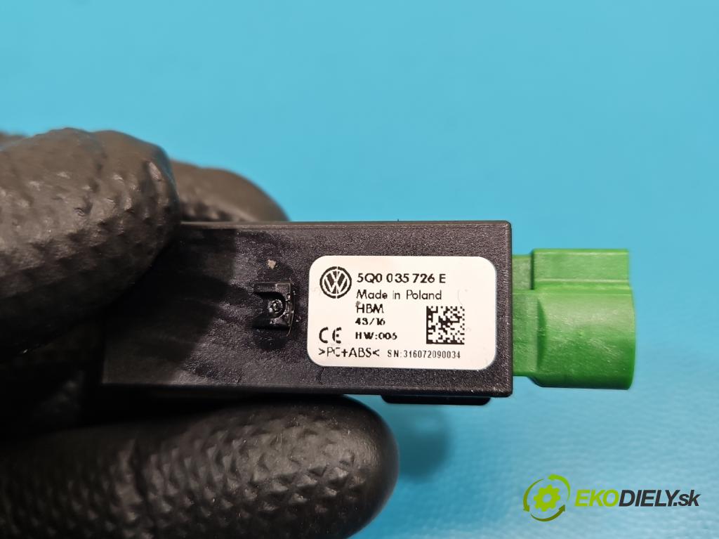 Skoda Octavia III 2013- 1.4 TSI 150 hp manual 110 kW 1395 cm3 5- zásuvka USB 5E1857367B