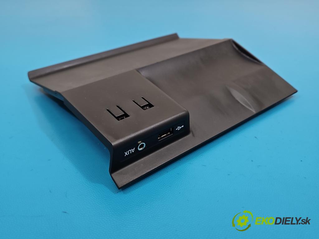 Skoda Octavia III 2013- 1.4 TSI 150 HP manual 110 kW 1395 cm3 5- zásuvka USB 5E1857367B