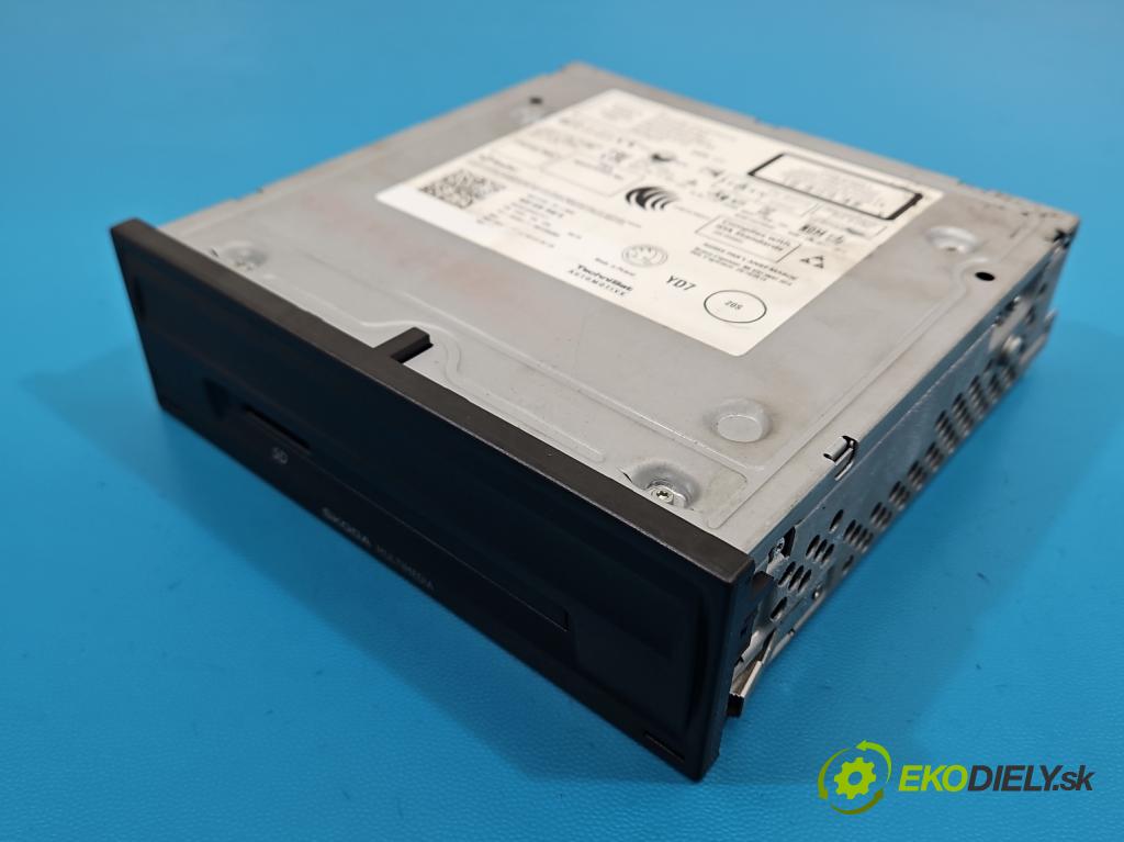 Skoda Octavia III 2013- 1.4 TSI 150 HP manual 110 kW 1395 cm3 5- Navigácia: čítačka 5Q0035840B