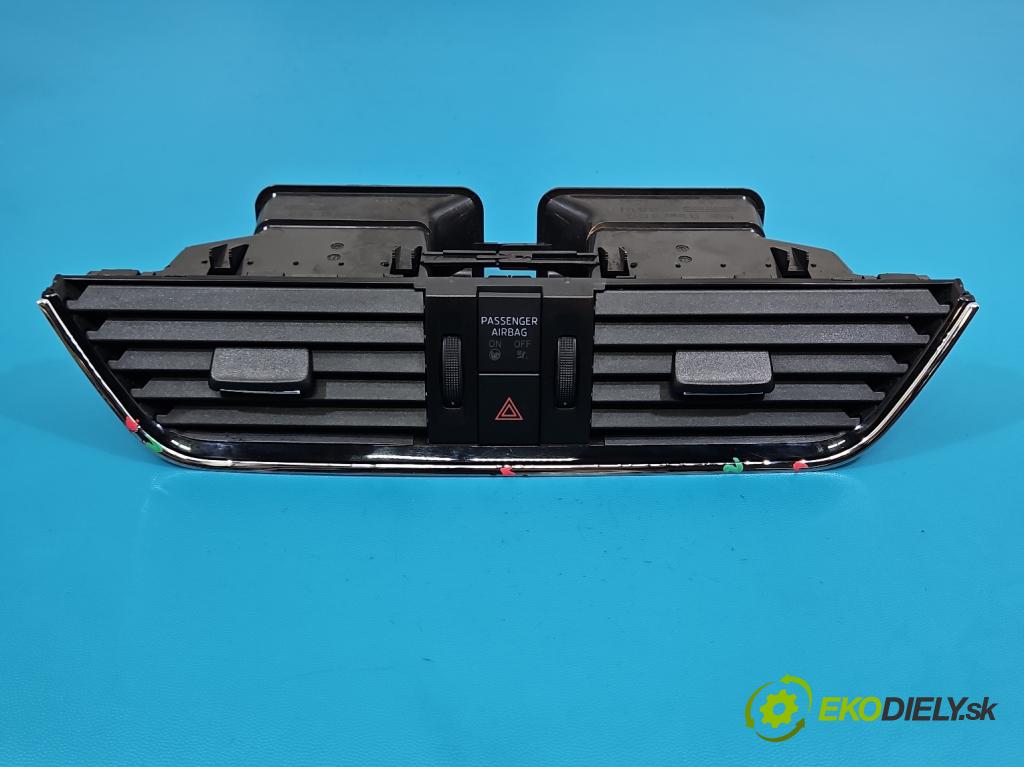 Skoda Octavia III 2013- 1.4 TSI 150 HP manual 110 kW 1395 cm3 5- Mřížka: kúrenia stredová 5E0820951A (Mriežka kúrenia (fukár))