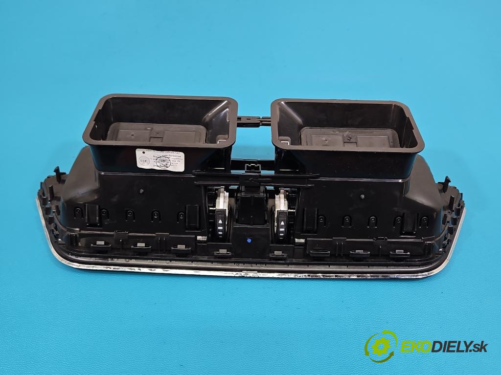 Skoda Octavia III 2013- 1.4 TSI 150 HP manual 110 kW 1395 cm3 5- Mřížka: kúrenia stredová 5E0820951A (Mriežka kúrenia (fukár))