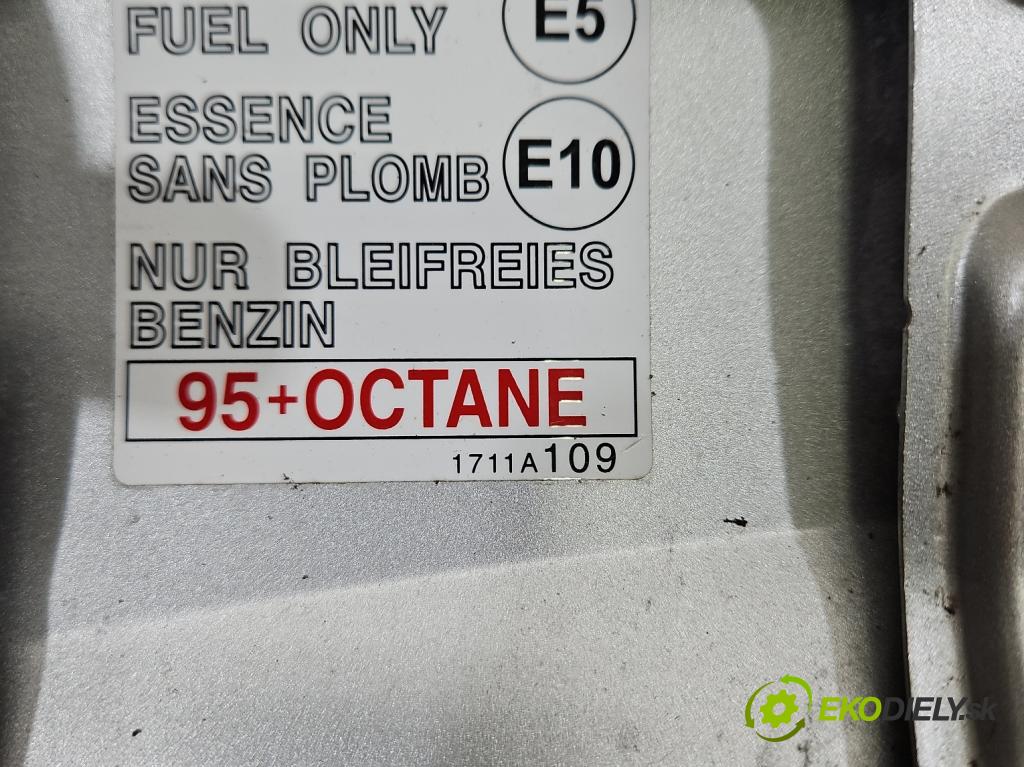 Mitsubishi Eclipse Cross  1.5 T 163 hp manual 120 kW 1499 cm3 5- Klapka nalévání paliva 1711A109 (Klika dveří ostatní)