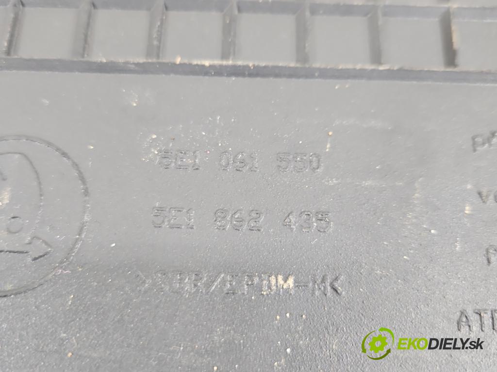 Skoda Octavia III 2013- 1.4 TSI 150 HP manual 110 kW 1395 cm3 5- Koberce: 5E1061550