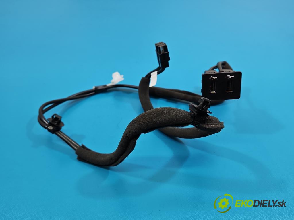 Mitsubishi Eclipse Cross  1.5 T 163 HP manual 120 kW 1499 cm3 5- zásuvka USB 2288867-1