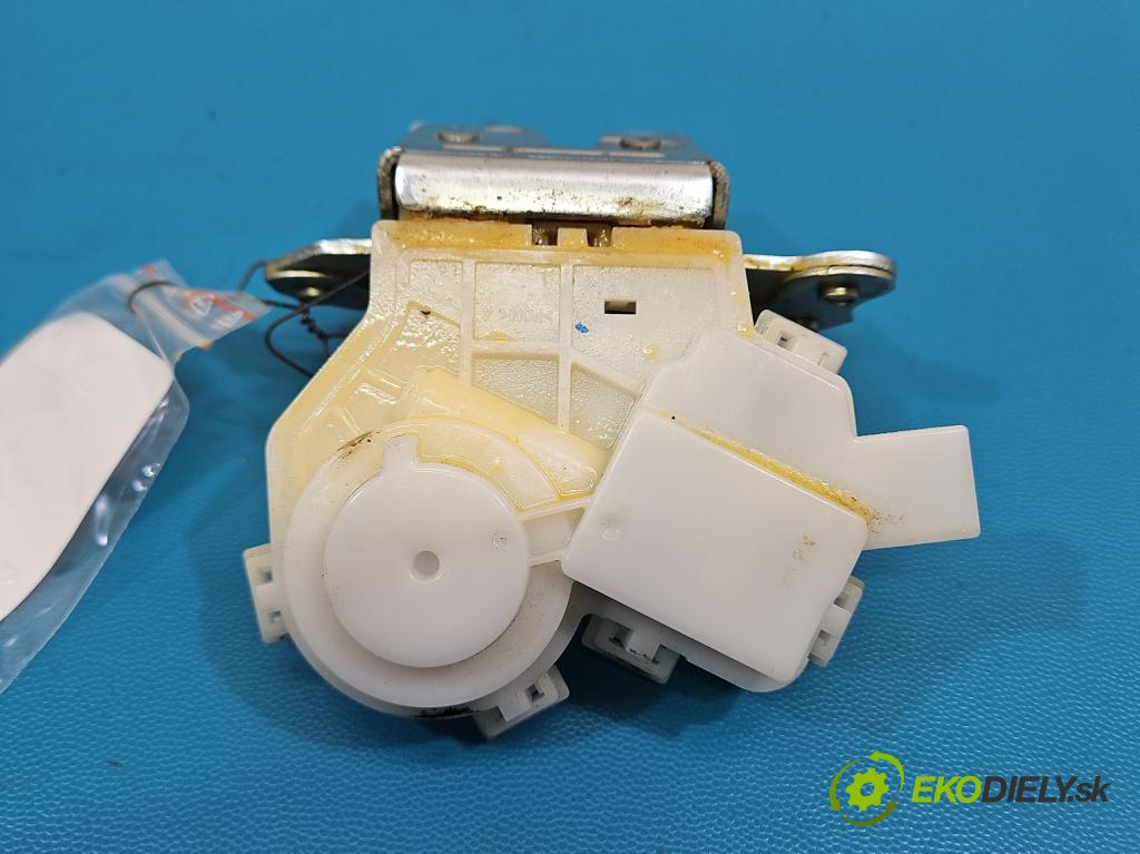 Mitsubishi Eclipse Cross  1.5 T 163 hp manual 120 kW 1499 cm3 5- zámek kufrových dveří zadní