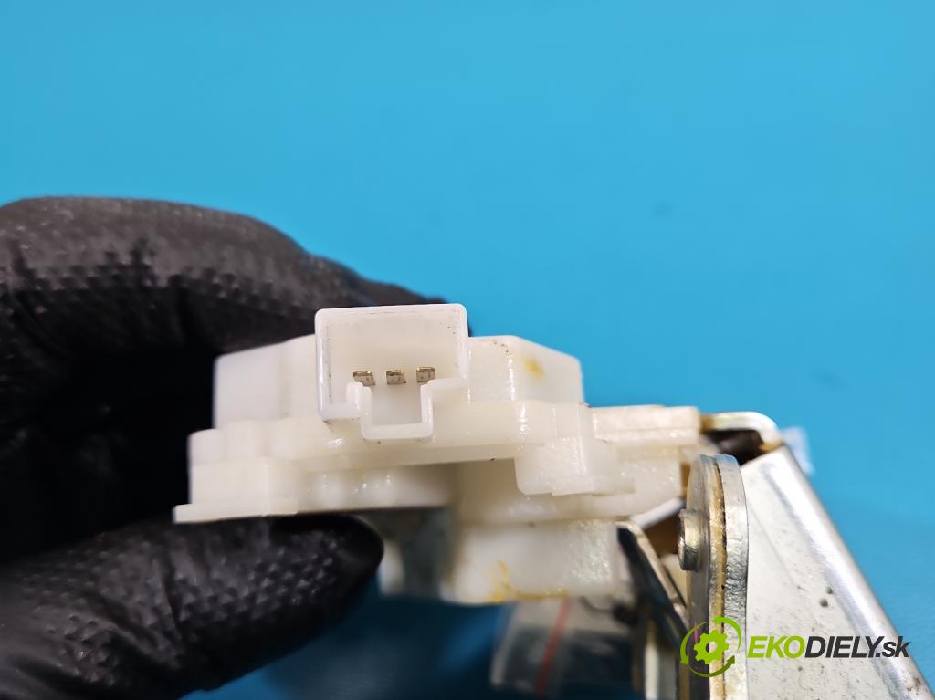 Mitsubishi Eclipse Cross  1.5 T 163 hp manual 120 kW 1499 cm3 5- zámek kufrových dveří zadní