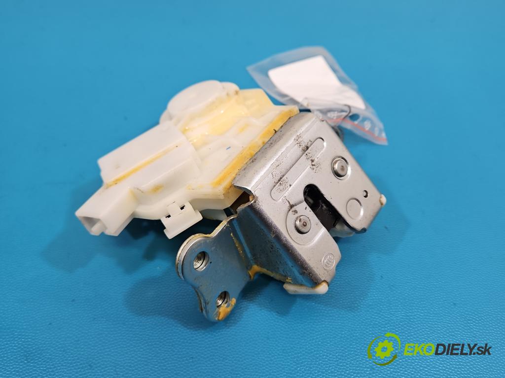 Mitsubishi Eclipse Cross  1.5 T 163 HP manual 120 kW 1499 cm3 5- zámok kufrové dvere zadné 