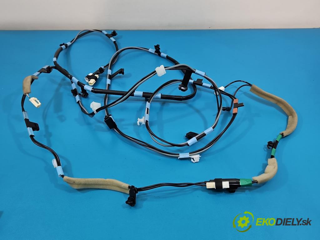 Mitsubishi Eclipse Cross  1.5 T 163 hp manual 120 kW 1499 cm3 5- Balíček: 7B2918