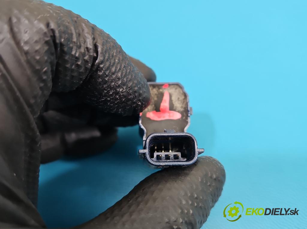 Mitsubishi Eclipse Cross  1.5 T 163 HP manual 120 kW 1499 cm3 5- snímač parkovaní: 990C75