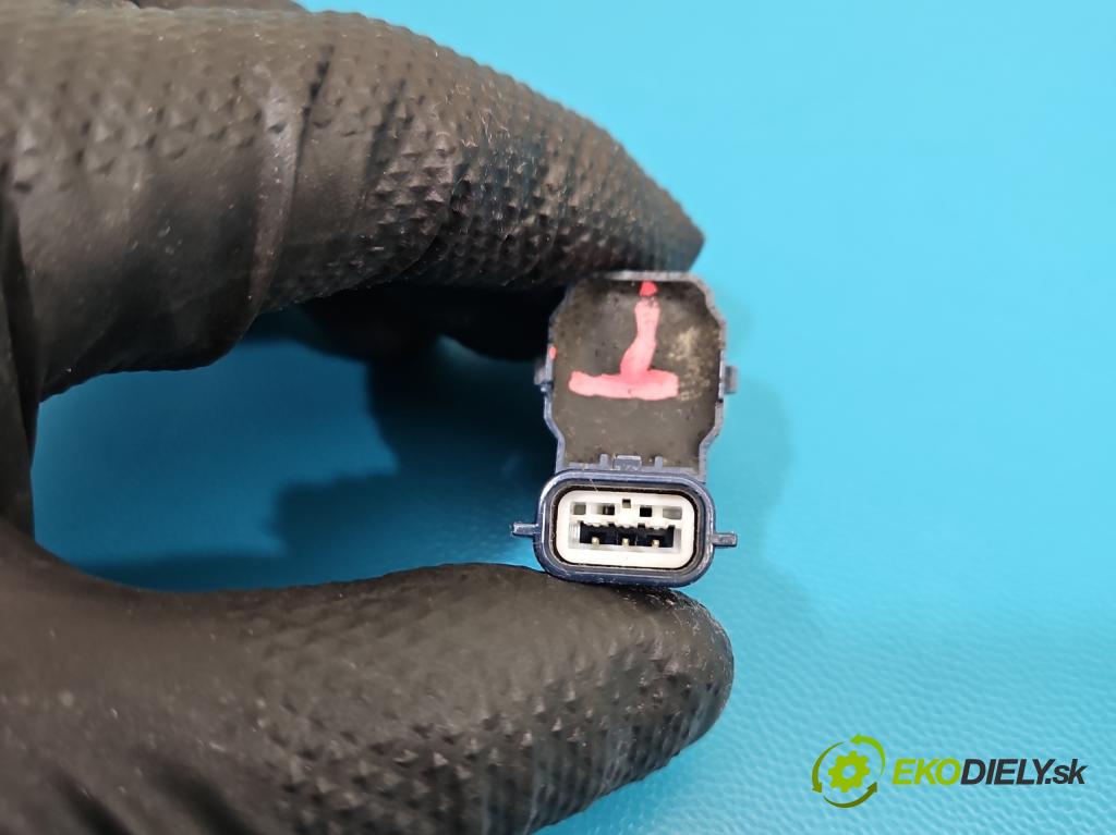 Mitsubishi Eclipse Cross  1.5 T 163 hp manual 120 kW 1499 cm3 5- snímač parkování 990C75