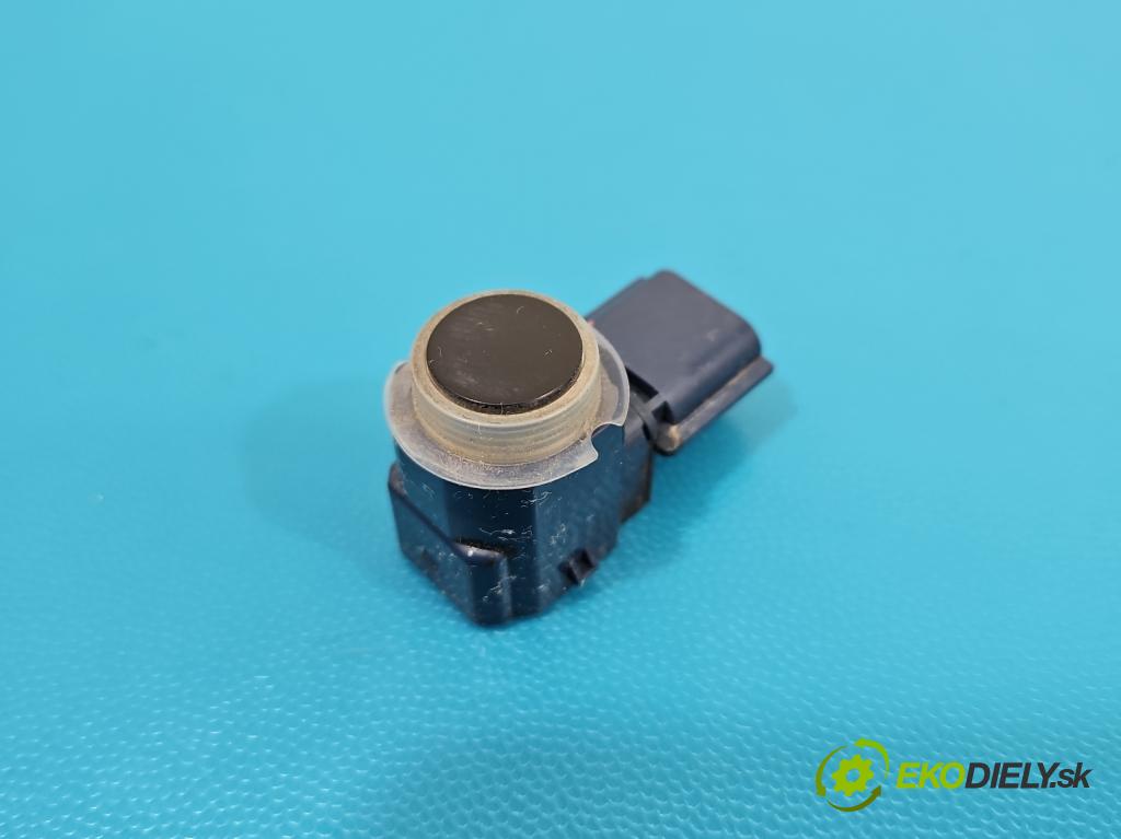 Mitsubishi Eclipse Cross  1.5 T 163 hp manual 120 kW 1499 cm3 5- snímač parkování 990C61