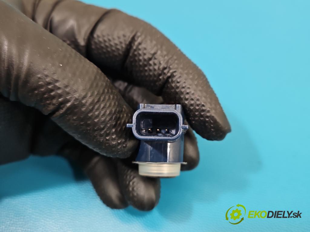 Mitsubishi Eclipse Cross  1.5 T 163 HP manual 120 kW 1499 cm3 5- snímač parkovaní: 990C61