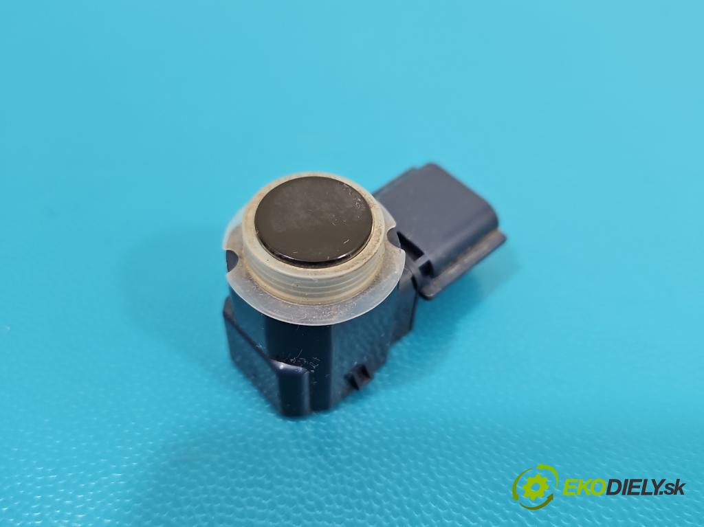 Mitsubishi Eclipse Cross  1.5 T 163 hp manual 120 kW 1499 cm3 5- snímač parkování 990C61