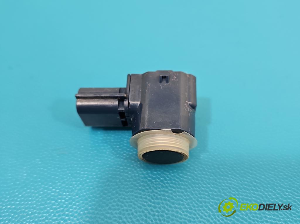 Mitsubishi Eclipse Cross  1.5 T 163 HP manual 120 kW 1499 cm3 5- snímač parkovaní: 990C61