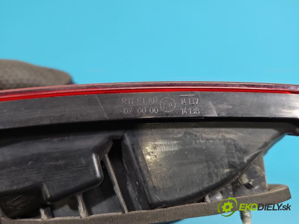 Seat Leon III 2012-2020 2.0 tdi 150 HP manual 110 kW 1968 cm3 5- svetlo / reflektor zadné pravé  (Kľučka dverí ostatné)