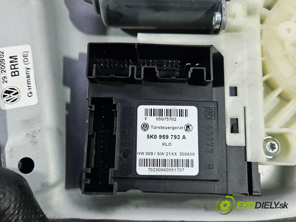 Vw Golf plus 1.4 TSI 122 hp manual 90 kW 1390 cm3 5- mechanismus stahování přední levý 5K0959793A