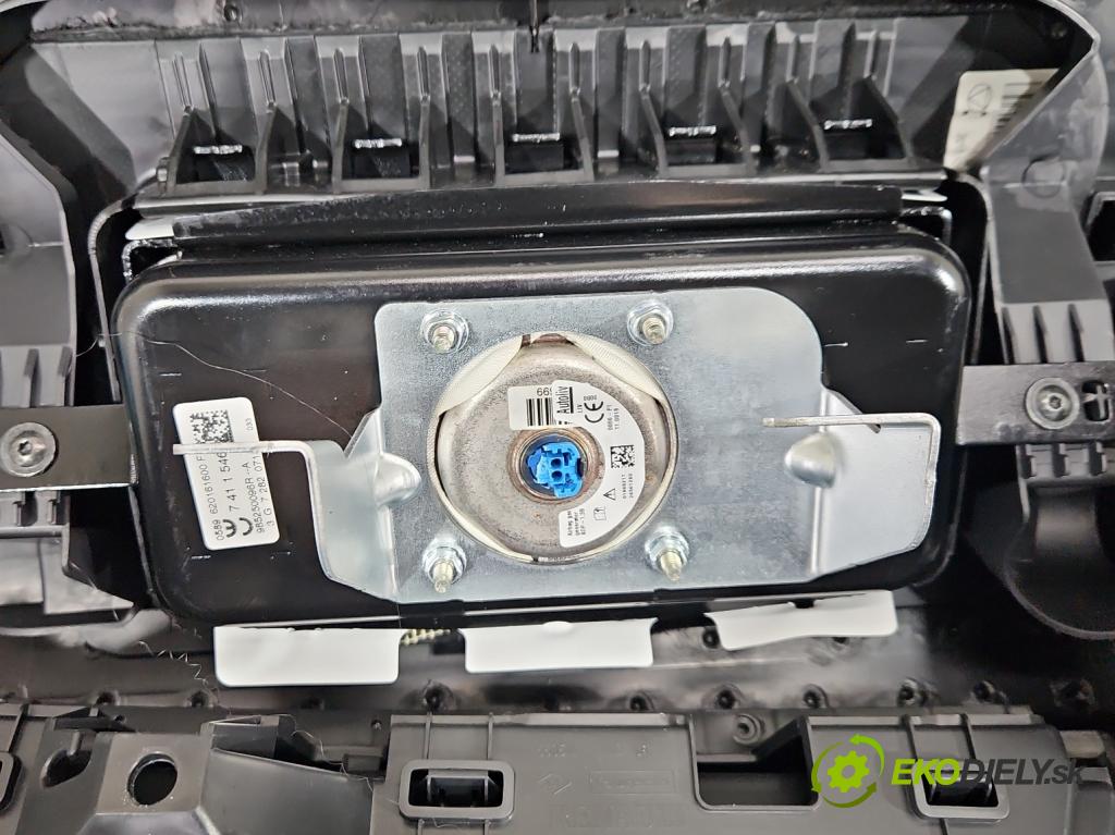 Renault Clio IV 2012-2020 1.2 16V 73 hp manual 54 kW 1149 cm3 5- kokpit,přistrojova deska
