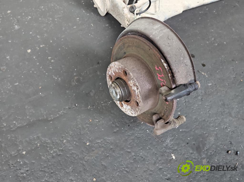 Audi 80 B4 1991-1994 1.9 tdi 90 hp manual 66 kW 1896 cm3 5- zadní výztuha  (Zadní výztuha)