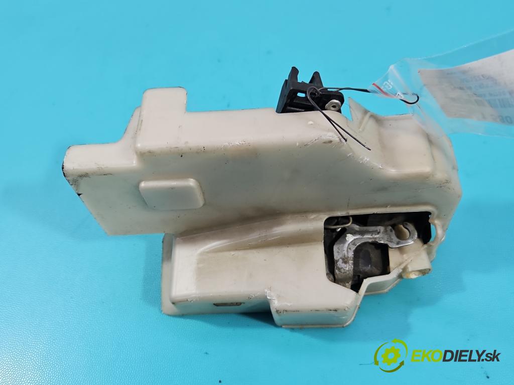 Porsche Cayenne I 2002-2010 4.5 V8 340KM: automatic 250 kW 4511 cm3 5- zámok predné ľavý 7L0837089