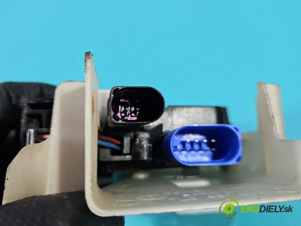 Porsche Cayenne I 2002-2010 4.5 V8 340KM: automatic 250 kW 4511 cm3 5- zámok predné ľavý 7L0837089