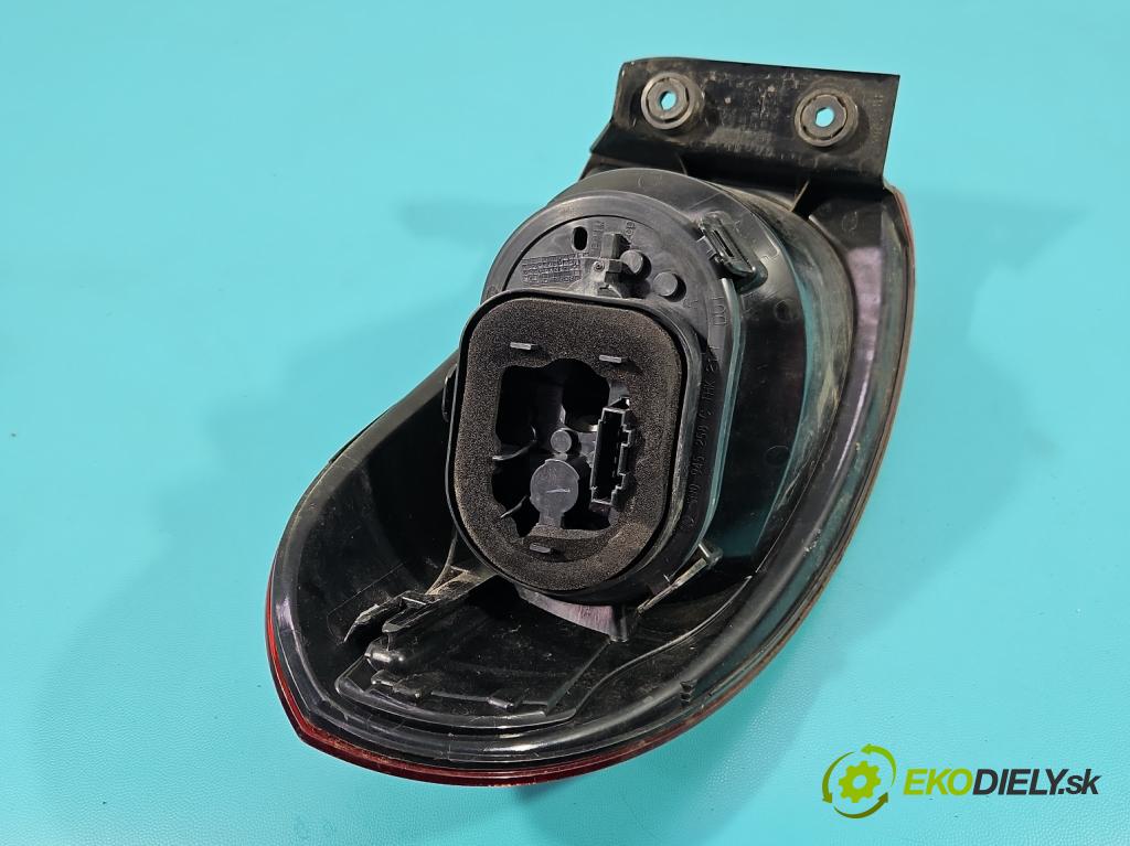 Vw Tiguan I 2007-2016 1.4 TSI 150 HP manual 110 kW 1390 cm3 5- svetlo / reflektor zadné pravé 5N0945096H (Kľučka dverí ostatné)