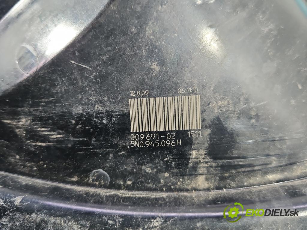 Vw Tiguan I 2007-2016 1.4 TSI 150 HP manual 110 kW 1390 cm3 5- svetlo / reflektor zadné pravé 5N0945096H (Kľučka dverí ostatné)