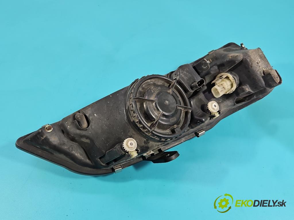 Mitsubishi Space star 1.6 16V 98 HP manual 72 kW 1584 cm3 5- Reflektor: ľavý  (Kľučka dverí ostatné)