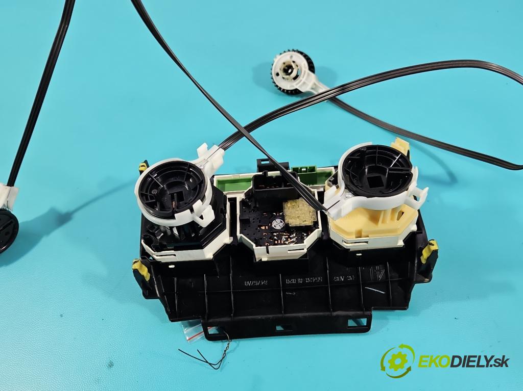 Toyota Verso 2009-2018 1.8 16V 147 HP automatic 108 kW 1798 cm3 5- panel kúrenia 55420-0F020