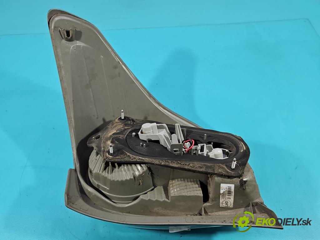 Toyota Verso 2009-2018 1.8 16V 147 HP automatic 108 kW 1798 cm3 5- svetlo / reflektor zadné ľavé 81560-0F090 (Kľučka dverí ostatné)
