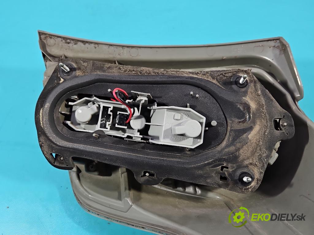 Toyota Verso 2009-2018 1.8 16V 147 HP automatic 108 kW 1798 cm3 5- svetlo / reflektor zadné ľavé 81560-0F090 (Kľučka dverí ostatné)