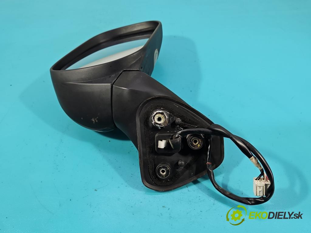 Toyota Verso 2009-2018 1.8 16V 147 HP automatic 108 kW 1798 cm3 5- zrkadlo pravé  (Kľučka dverí ostatné)