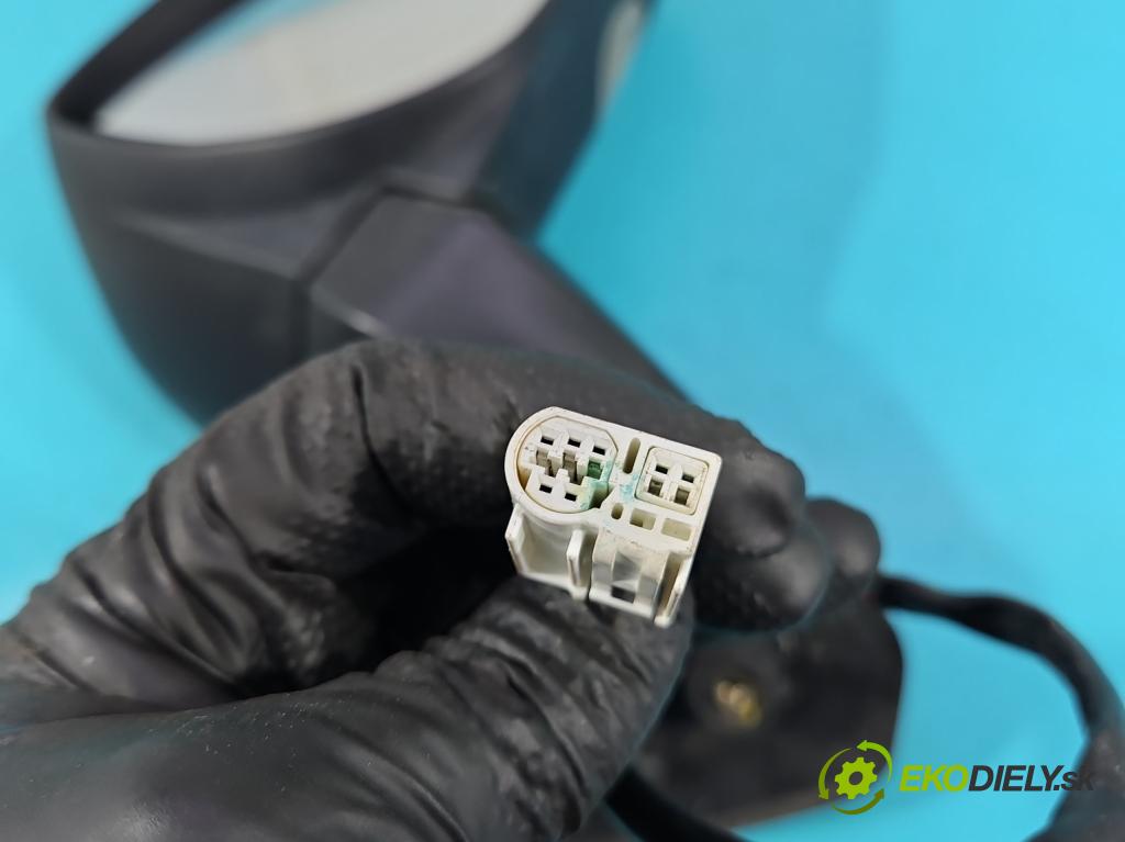 Toyota Verso 2009-2018 1.8 16V 147 HP automatic 108 kW 1798 cm3 5- zrkadlo pravé  (Kľučka dverí ostatné)