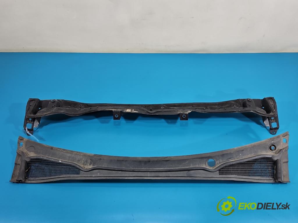 Renault Clio IV 2012-2020 1.2 16V 73 hp manual 54 kW 1149 cm3 5- torpédo 668115228R (Plast pod čelním sklem)