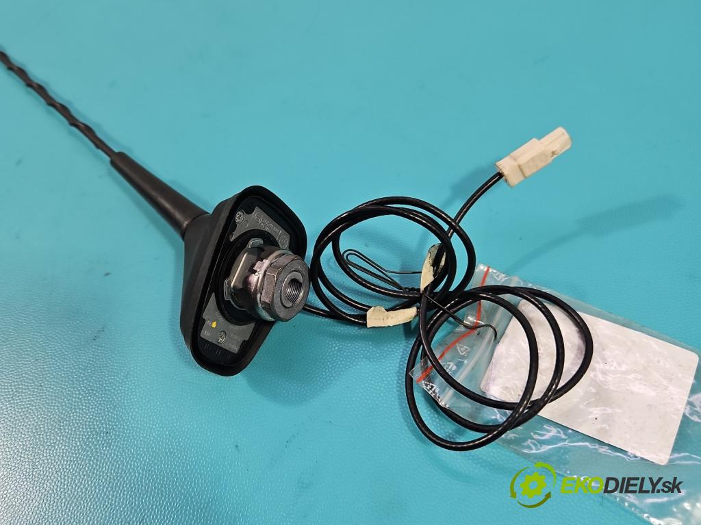 Renault Clio IV 2012-2020 1.2 16V 73 hp manual 54 kW 1149 cm3 5- Antena