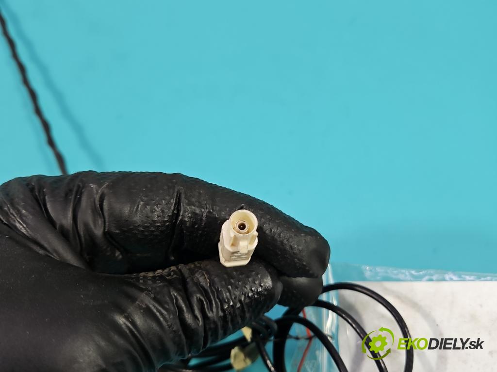 Renault Clio IV 2012-2020 1.2 16V 73 hp manual 54 kW 1149 cm3 5- Antena