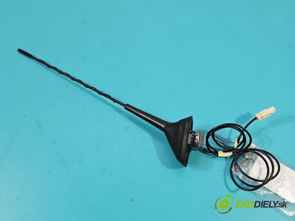 Renault Clio IV 2012-2020 1.2 16V 73 hp manual 54 kW 1149 cm3 5- Antena