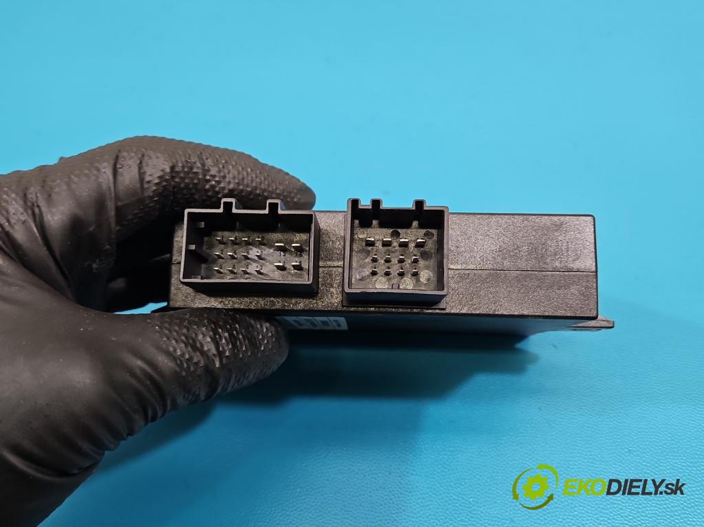 Porsche Cayenne I 2002-2010 4.5 V8 340KM: automatic 250 kW 4511 cm3 5- riadiaca jednotka ostatné 7L0907383G